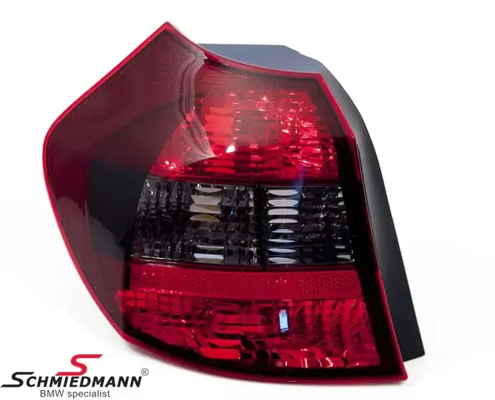 Taillight red/black -blackline- (unoriginal from set B87RS) L.-side